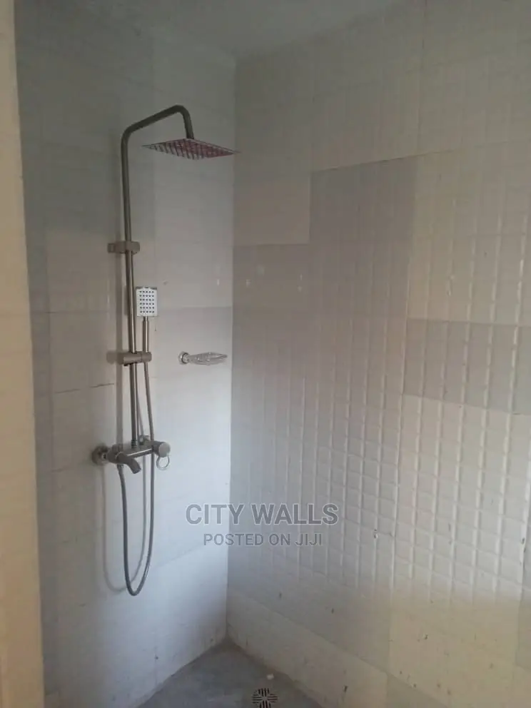 3bdrm Block of Flats in Ikate-Elegushi for rent