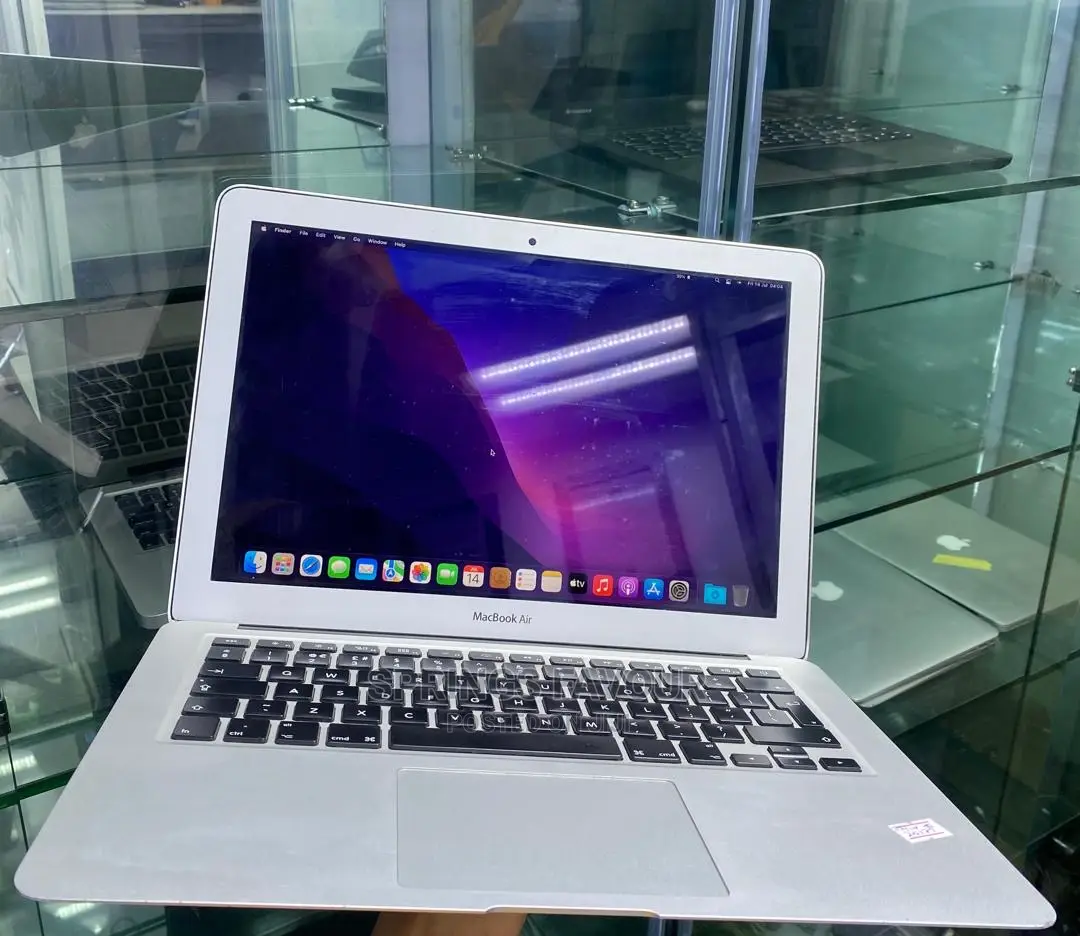 Laptop Apple MacBook Air 2017 8GB Intel Core I5 SSD 128GB