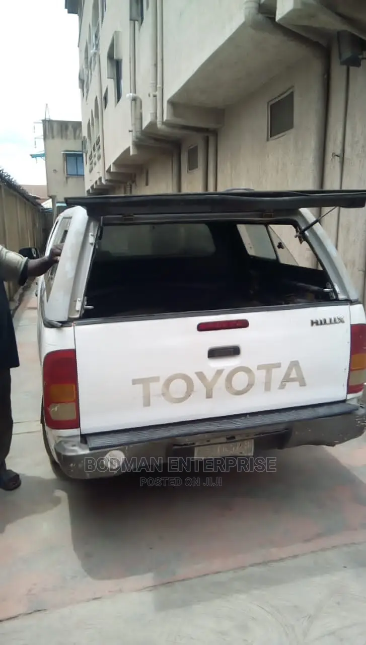 Hilux Boot Cover -+