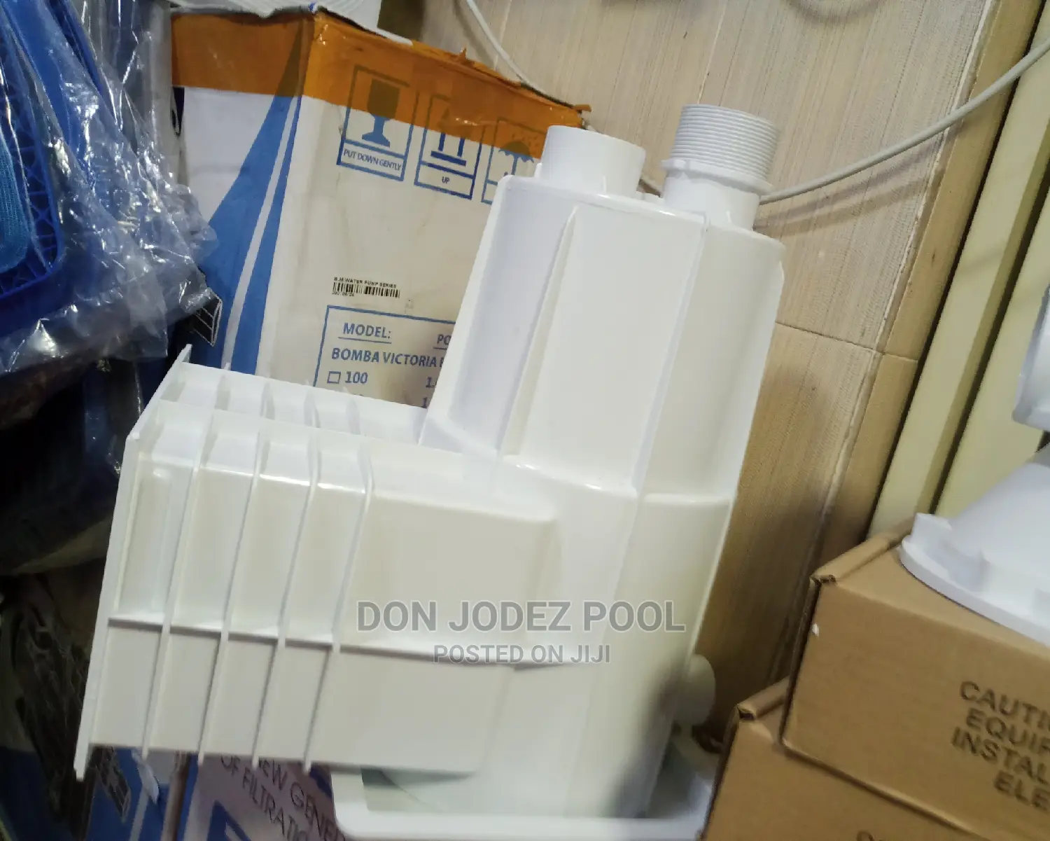 Small Pool Skimmer