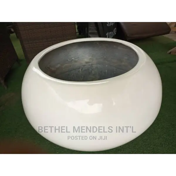 Tomatoes Fiberglass Flower Pots Available for Bulk Sales