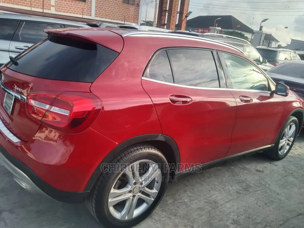 Mercedes-Benz GLA 250 2015 Red