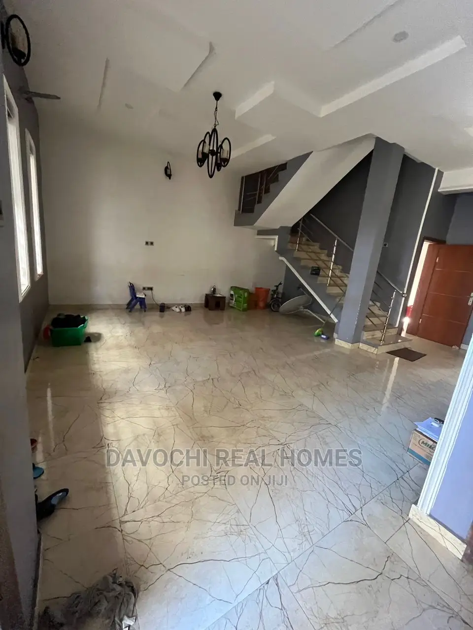 4bdrm Duplex in Chevron Drive for rent