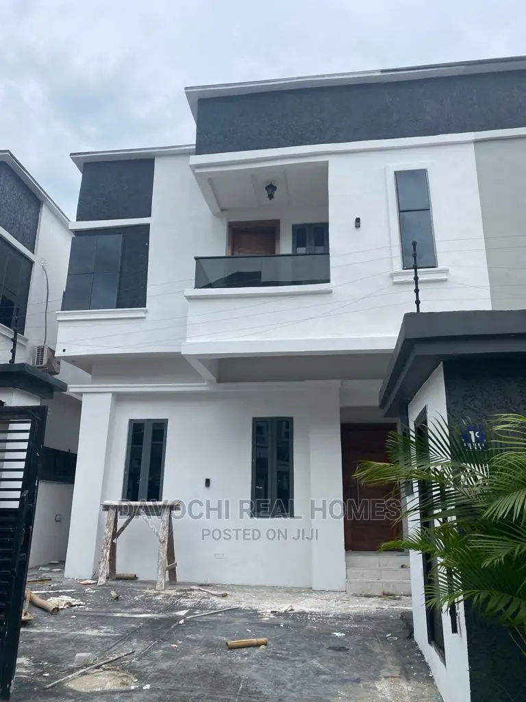 4bdrm Duplex in Chevron Drive for rent