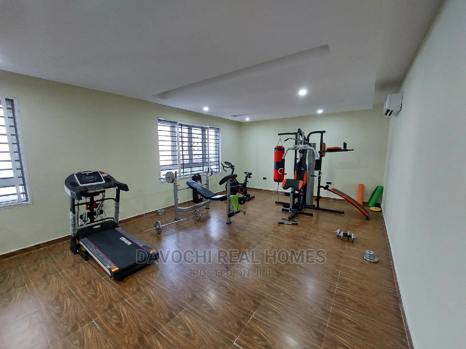 3bdrm Duplex in Chevron for rent