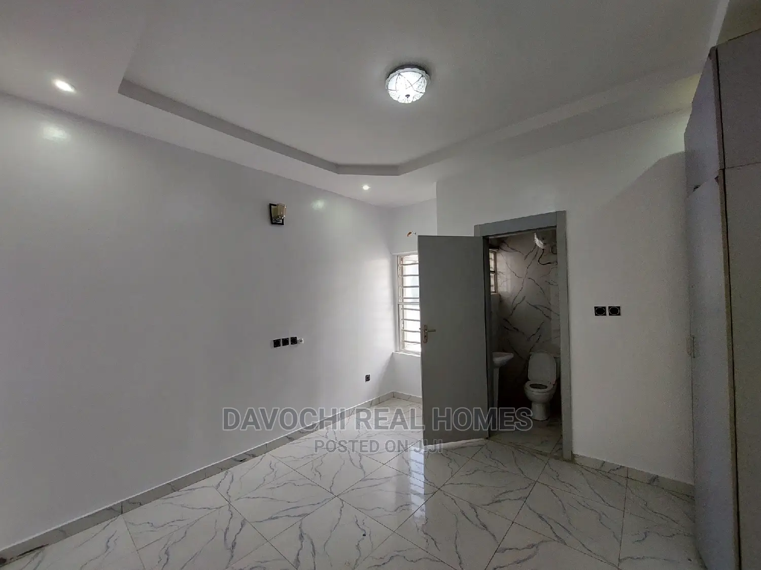 4bdrm Duplex in Chevron for rent