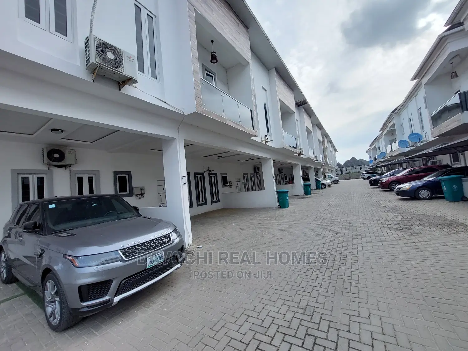 4bdrm Duplex in Immediately After for rent