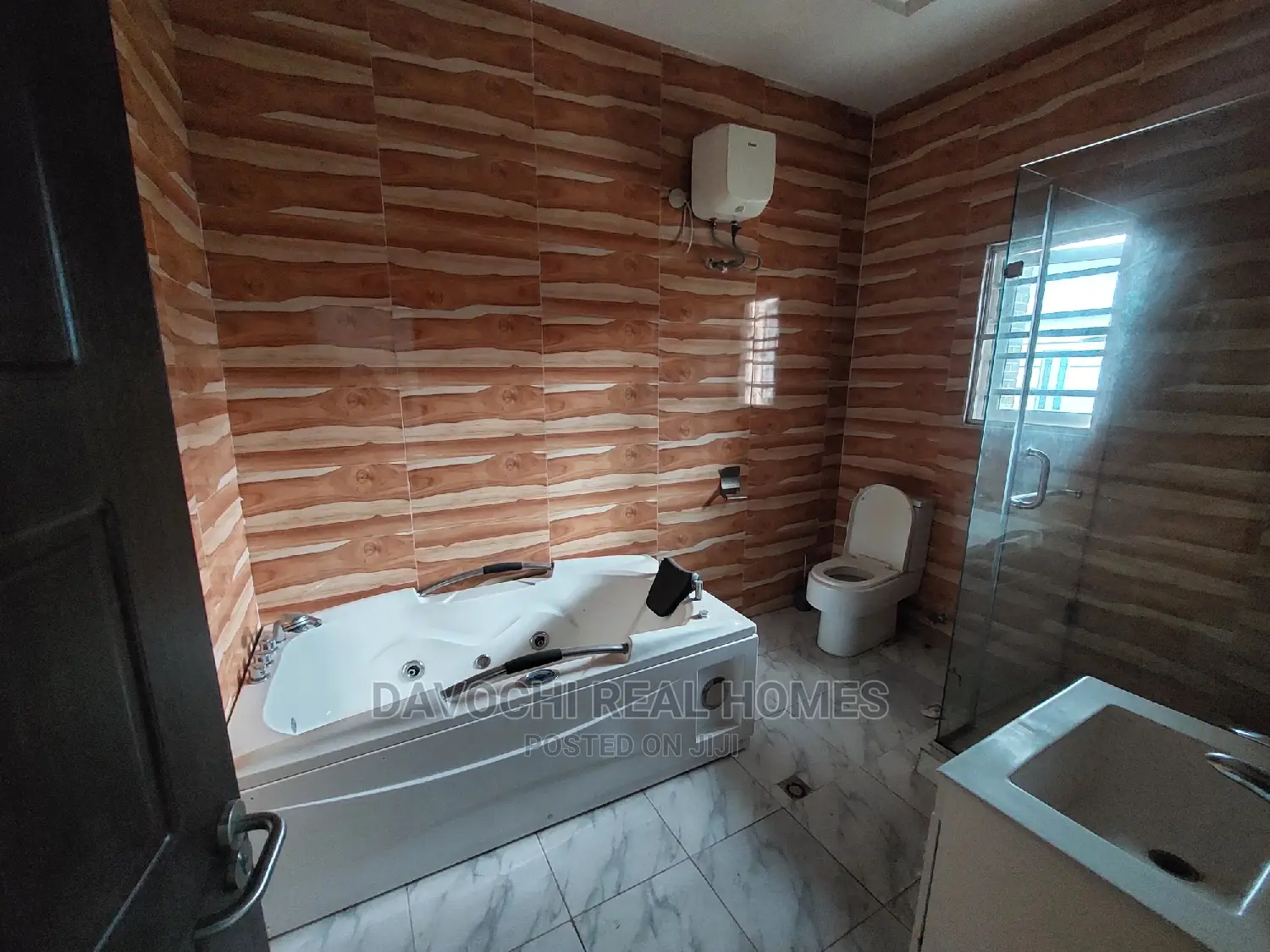 4bdrm Duplex in Immediately After for rent