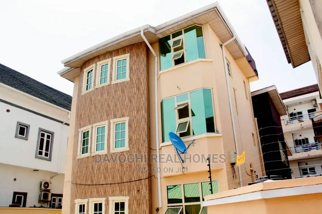 Furnished 3bdrm Apartment in Bourdillon Court, Chevron for rent