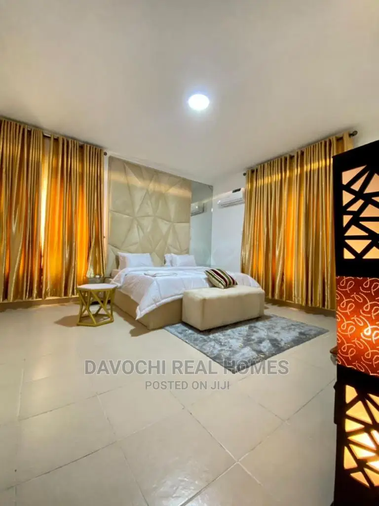 Furnished 3bdrm Apartment in Bourdillon Court, Chevron for rent