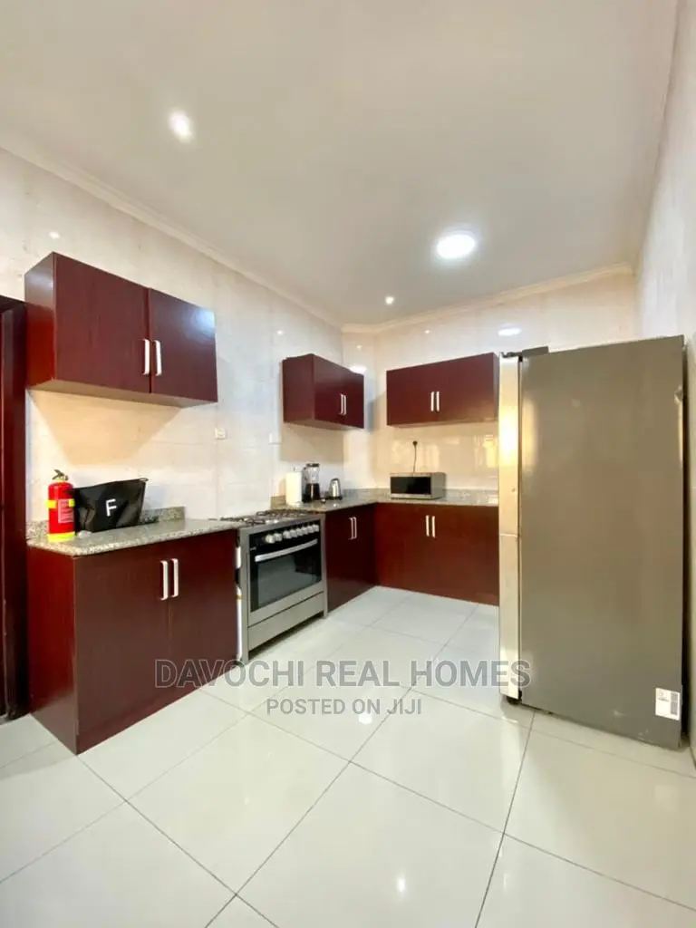 Furnished 3bdrm Apartment in Bourdillon Court, Chevron for rent