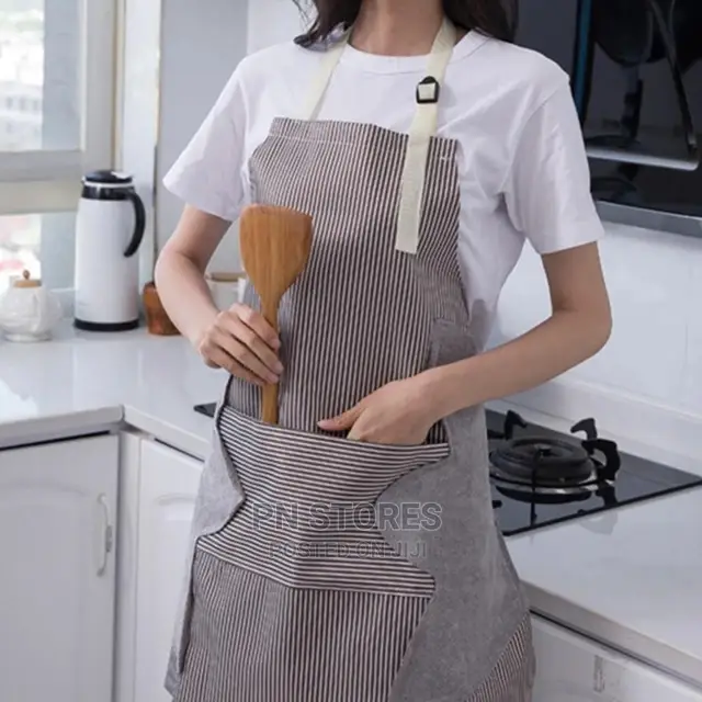 Water and Oil Spill Proof Apron
