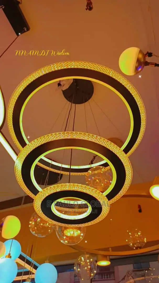 LED Chanderlia Light