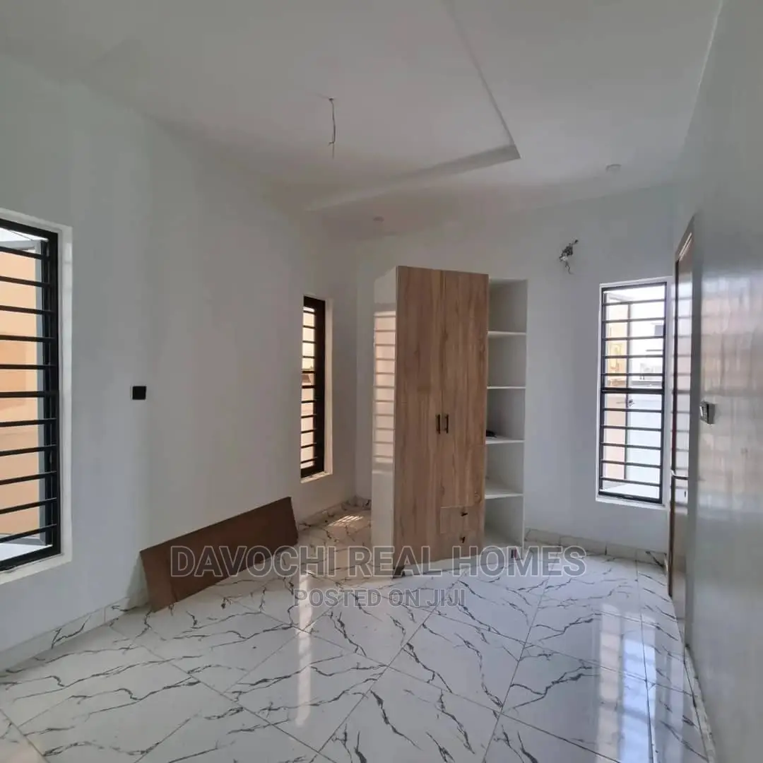 2bdrm Apartment in Orchid Road, Ikota for rent