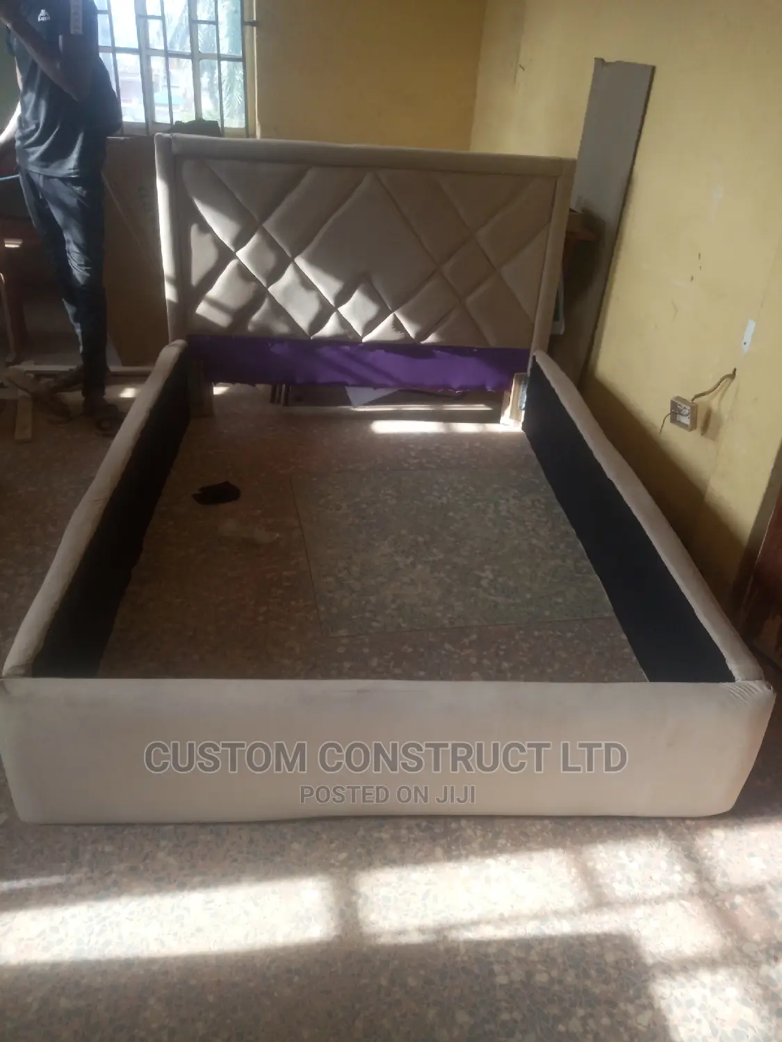 41⁄2 Feet Bespoke Bedframe Upholstery
