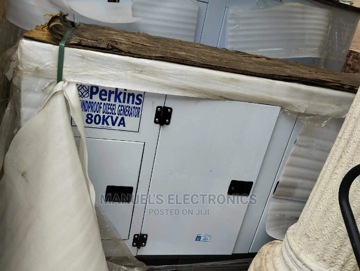Brand New(80kva) Perkins Diesel Soundproof Generator 2years