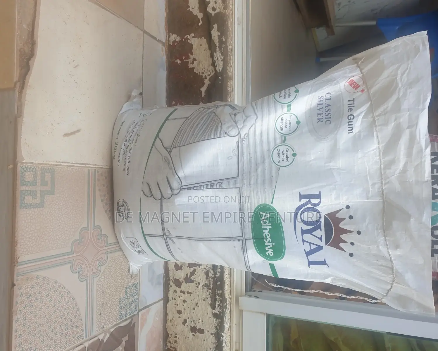 Royal Gum for Tiles