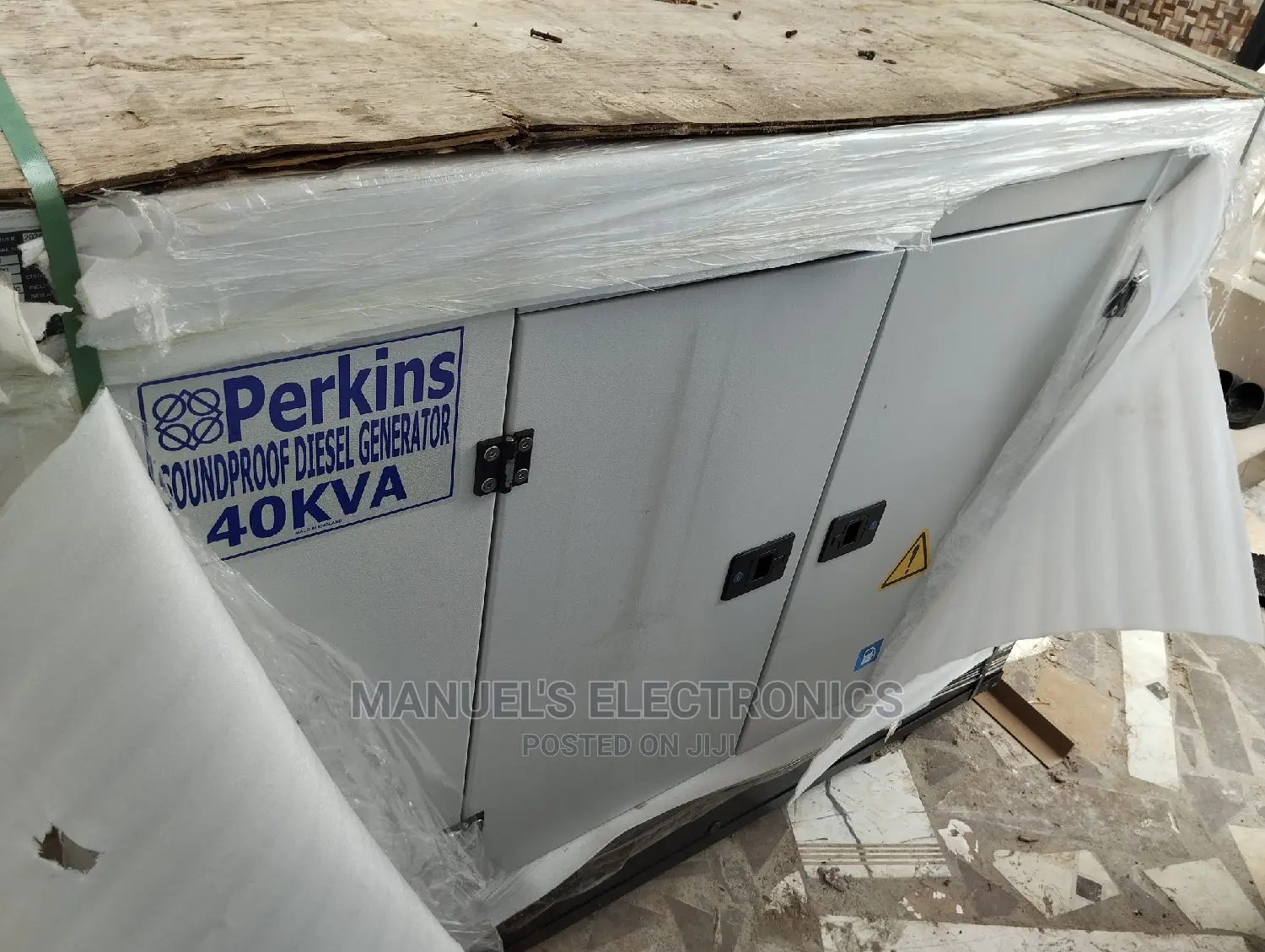 Perkins Diesel Soundproof Generator (40kva)2years Warranty.