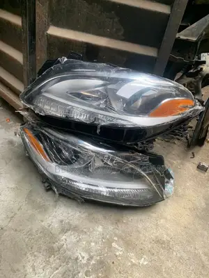 Headlamp Gle350 2017 Non LED