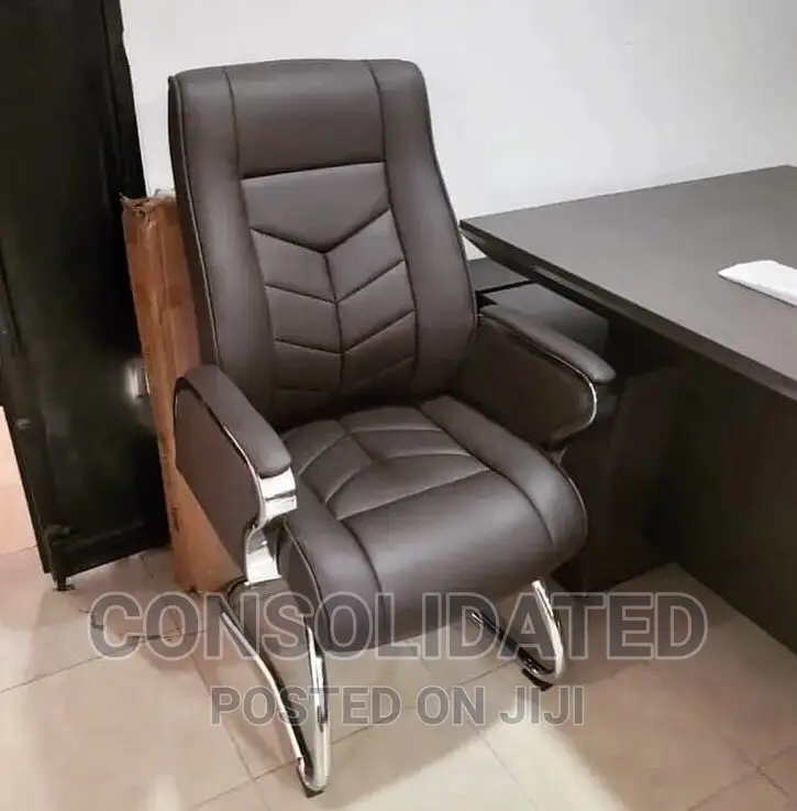 Quality Executive Leather Visitors Office Chair.