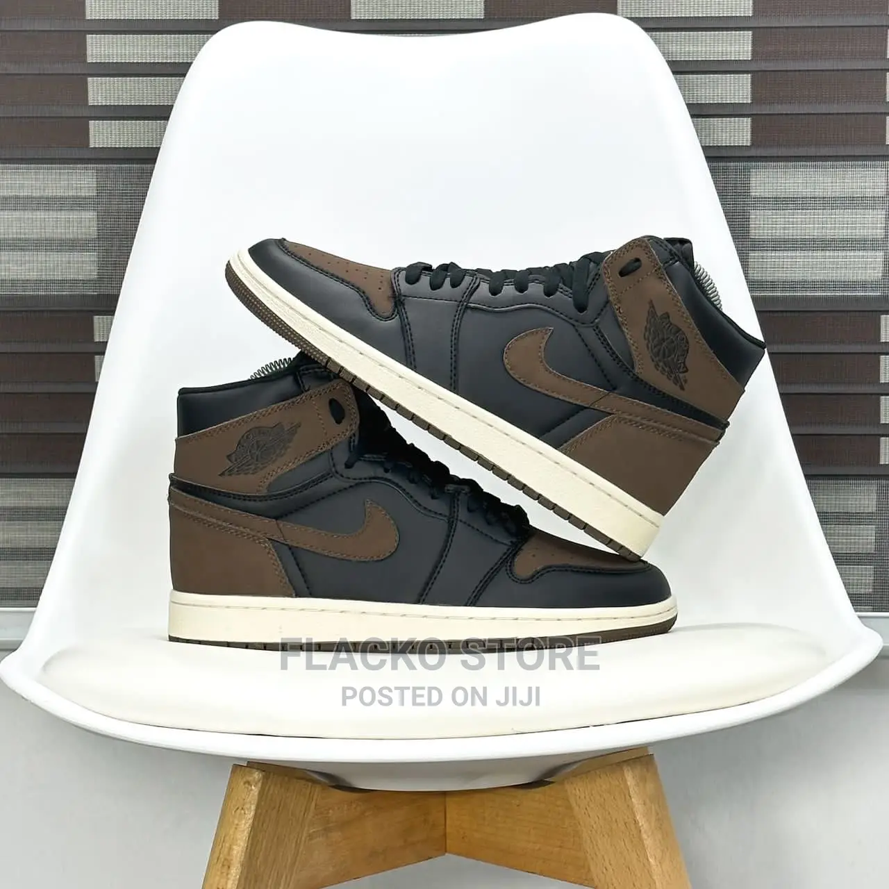Original Nike Air Jordan 1 Retro High Og Palomino Sneakers