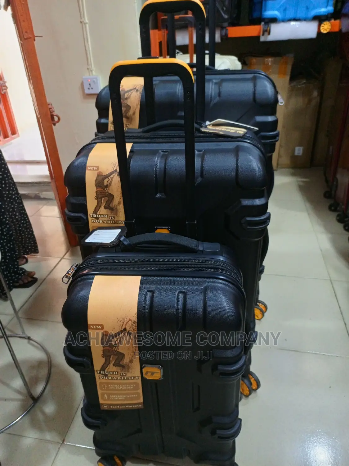 Expandable Zipper Luggage, Very Good Quality.