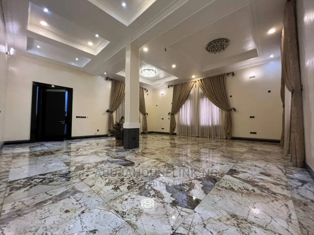 Furnished 7bdrm Duplex in Guzape Abuja for sale