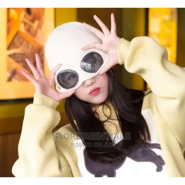 Unisex Winter Solid Casual Beanie Head Warmer With Glass
