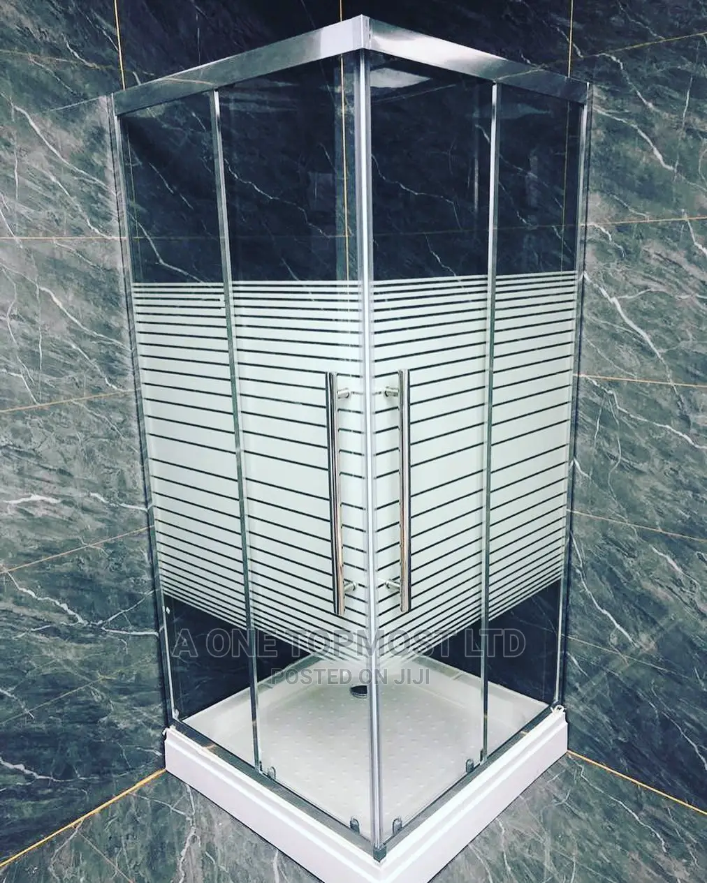 Cubicle Shower