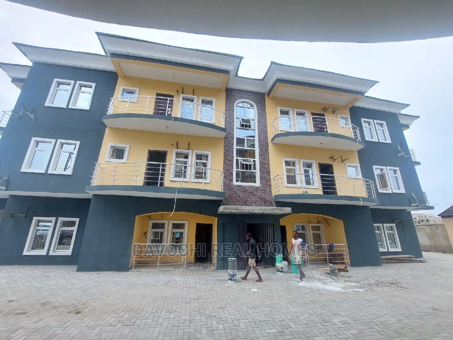 3bdrm Apartment in Orchid Road, Lekki for rent