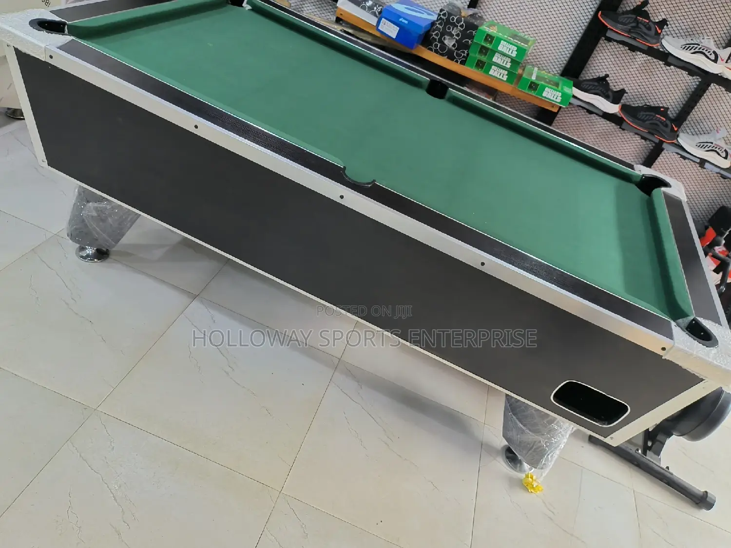 7ft Coin Pool Table With ACCESSORIES