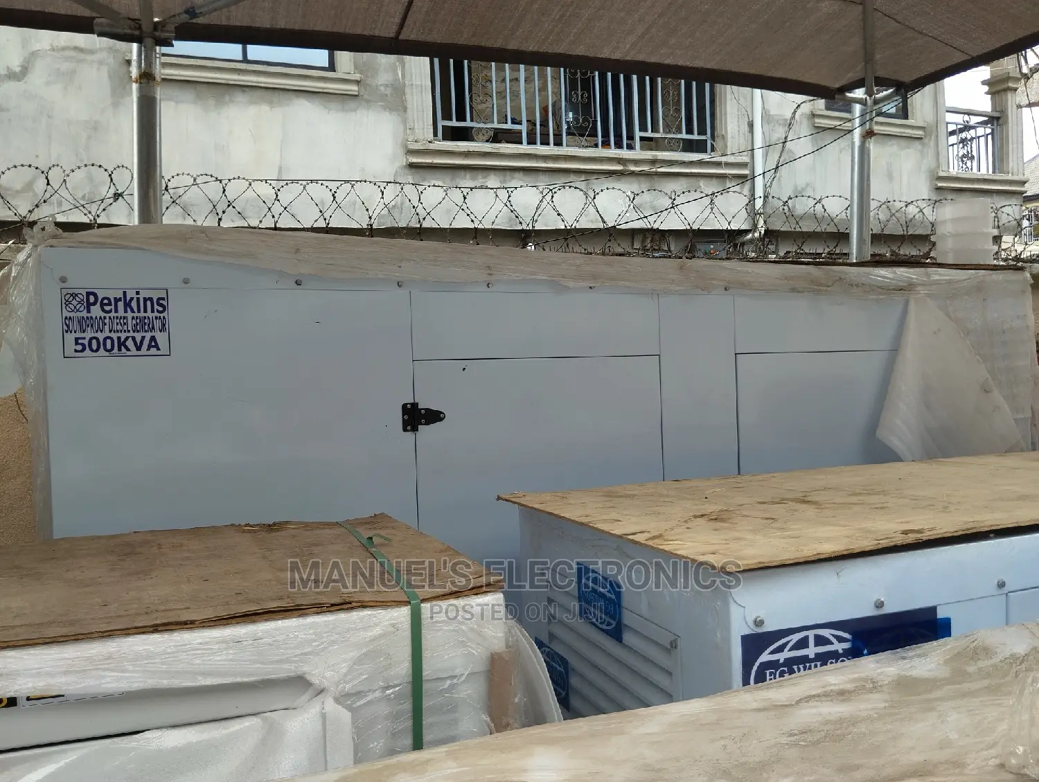 (500kva) Brand New Perkins Diesel Soundproof Generator 2year