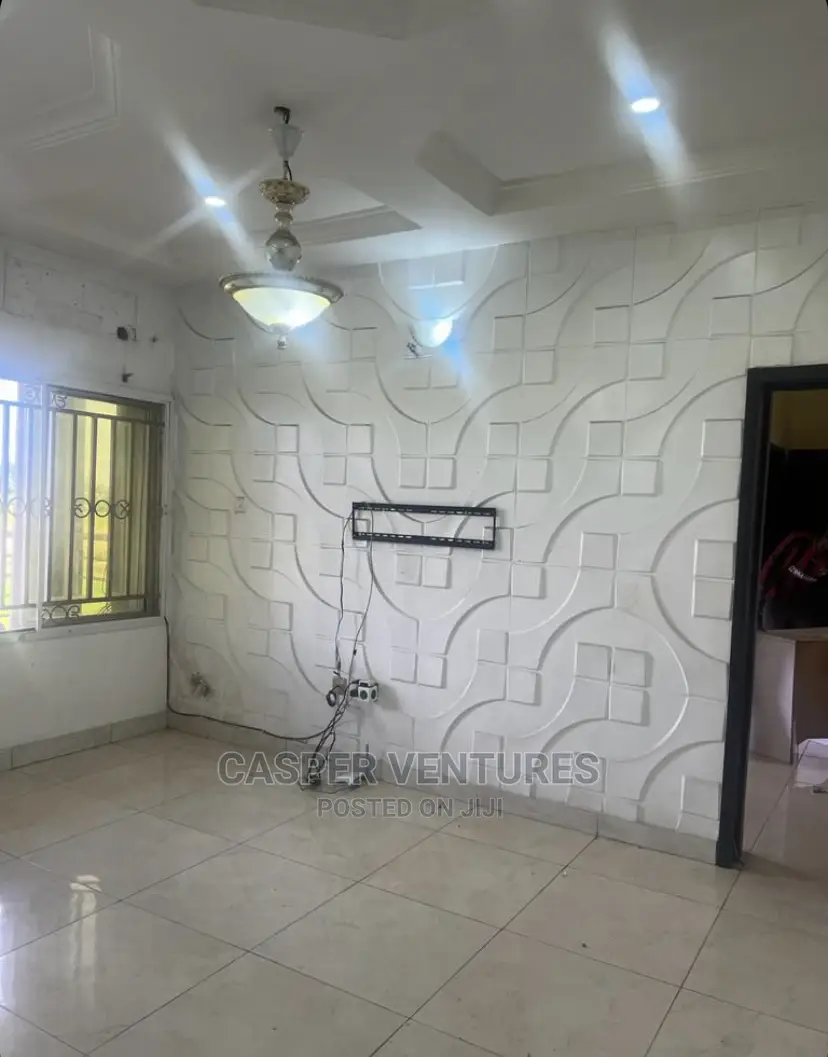 1bdrm Room & Parlour in Chevy, Chevron for rent
