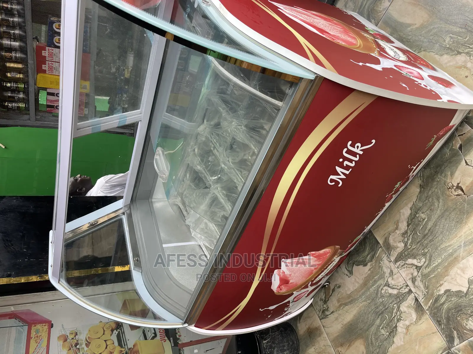 12 Plates Curved Ice Cream Display
