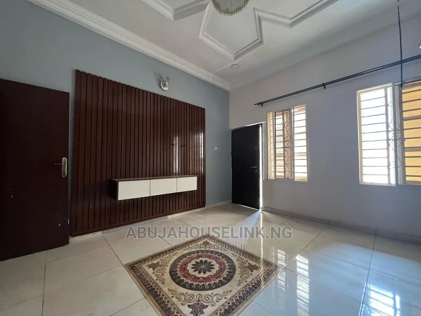 6bdrm Duplex in Efab Metropolis for sale