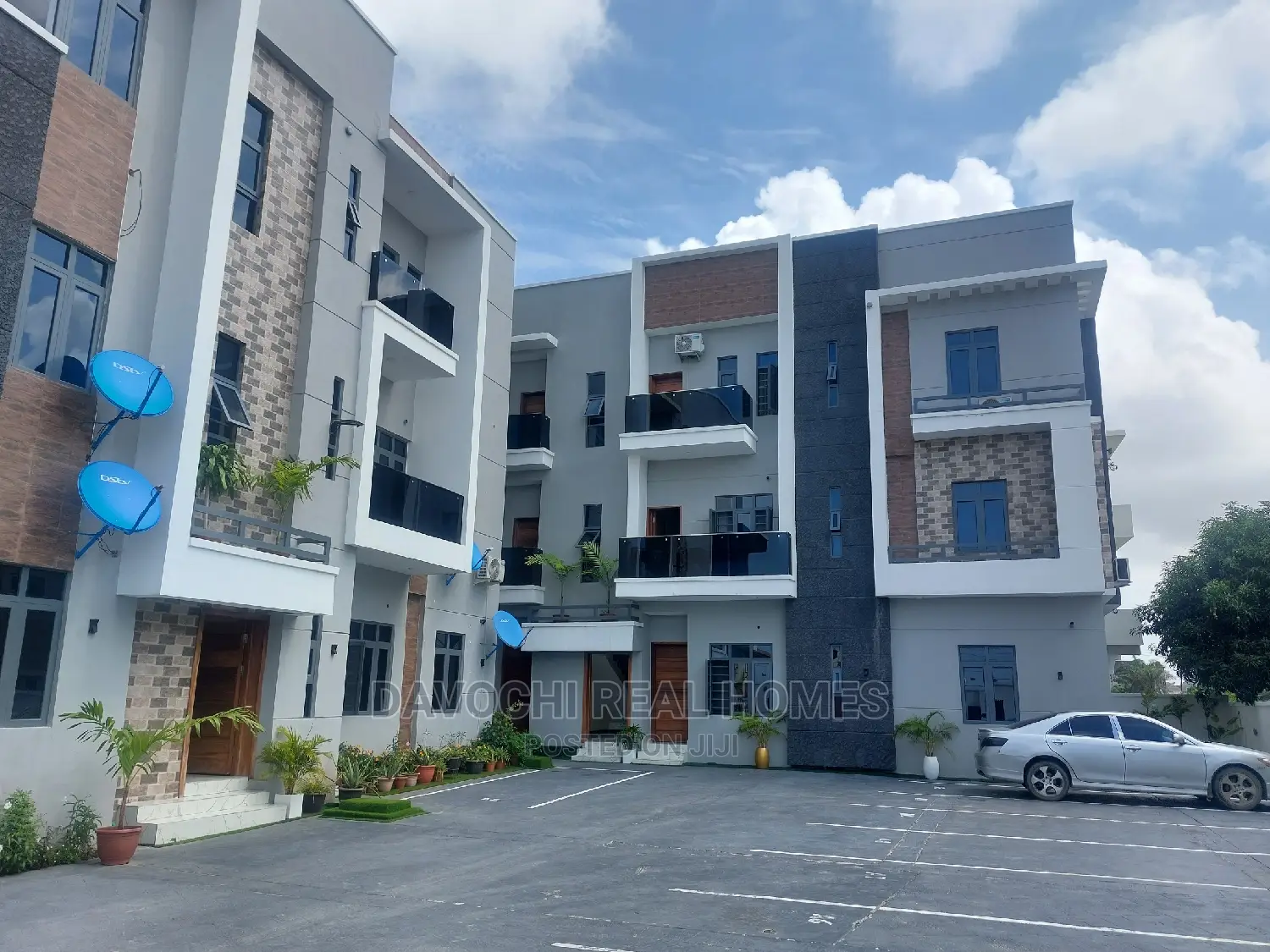 2bdrm Apartment in Abraham Adesanya, Lekki for rent
