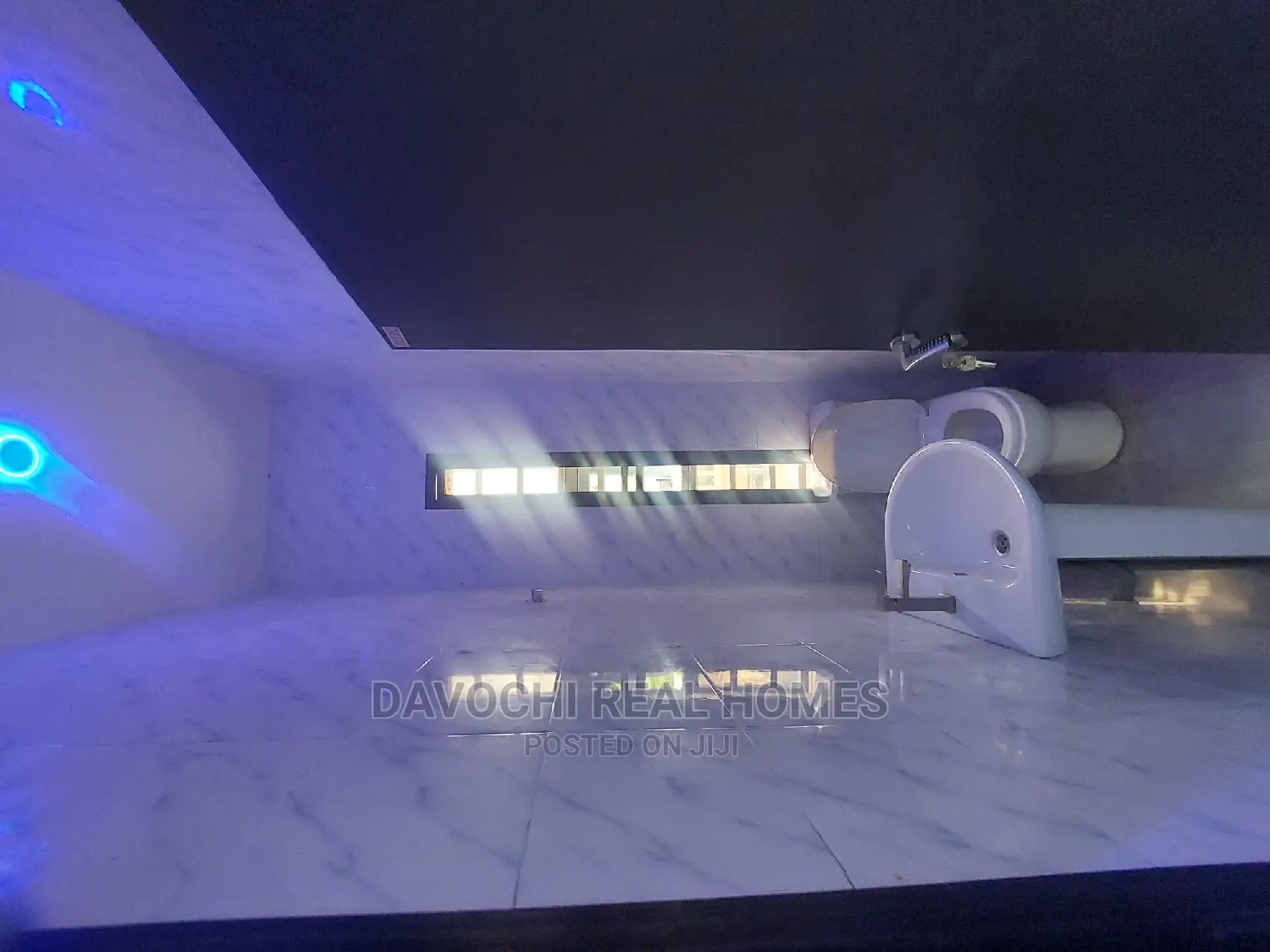 2bdrm Apartment in Abraham Adesanya, Lekki for rent