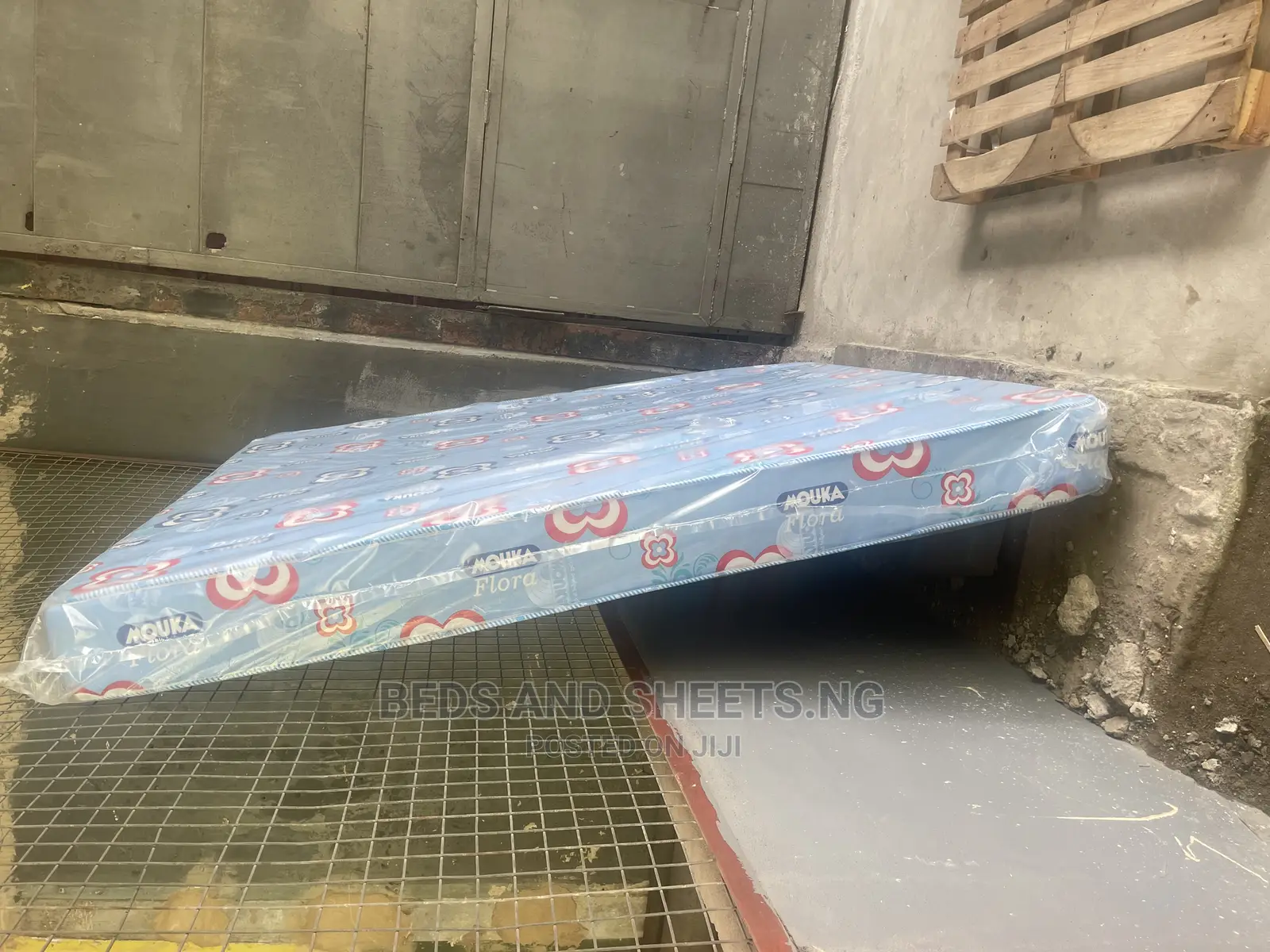 Original Mouka Flora Mattress 6 by 6 by 8 With 3 Yrs Warranty