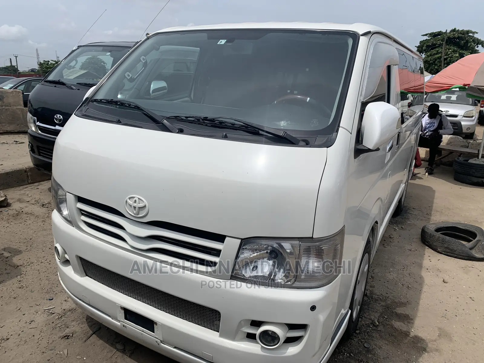 Toyota HiAce 2002 White