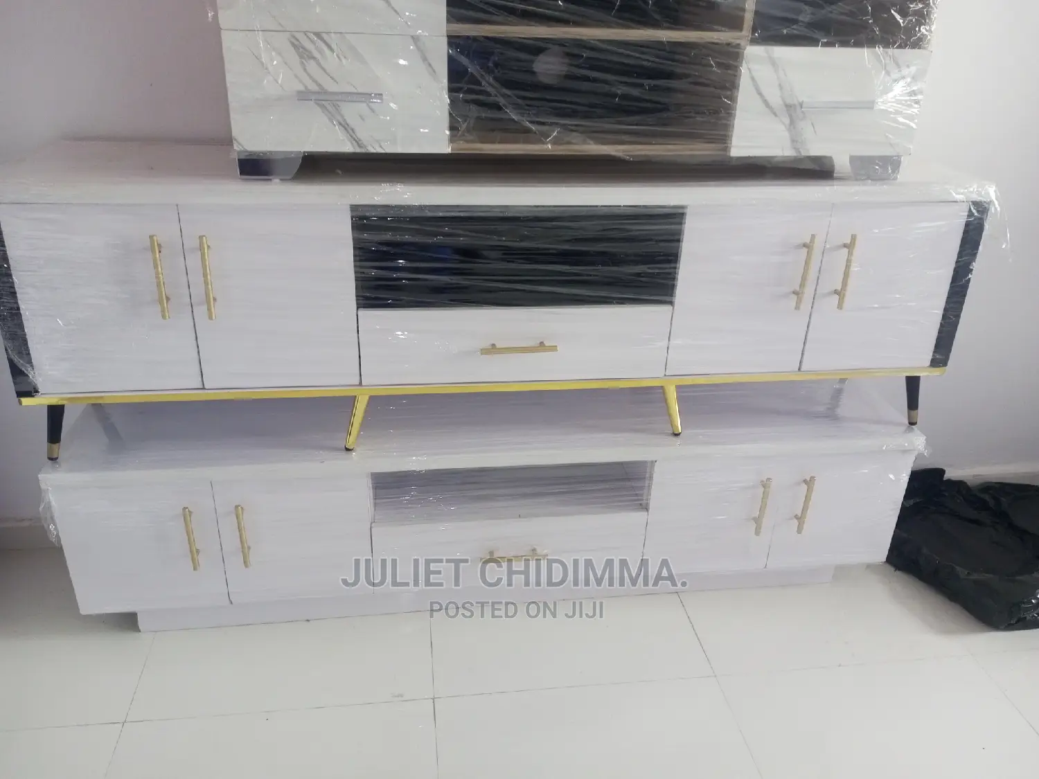 A Quality 6ft Tv Stand