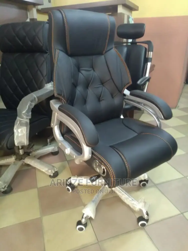 Quality Executive Adjustable Swivel Leather Office Chair.