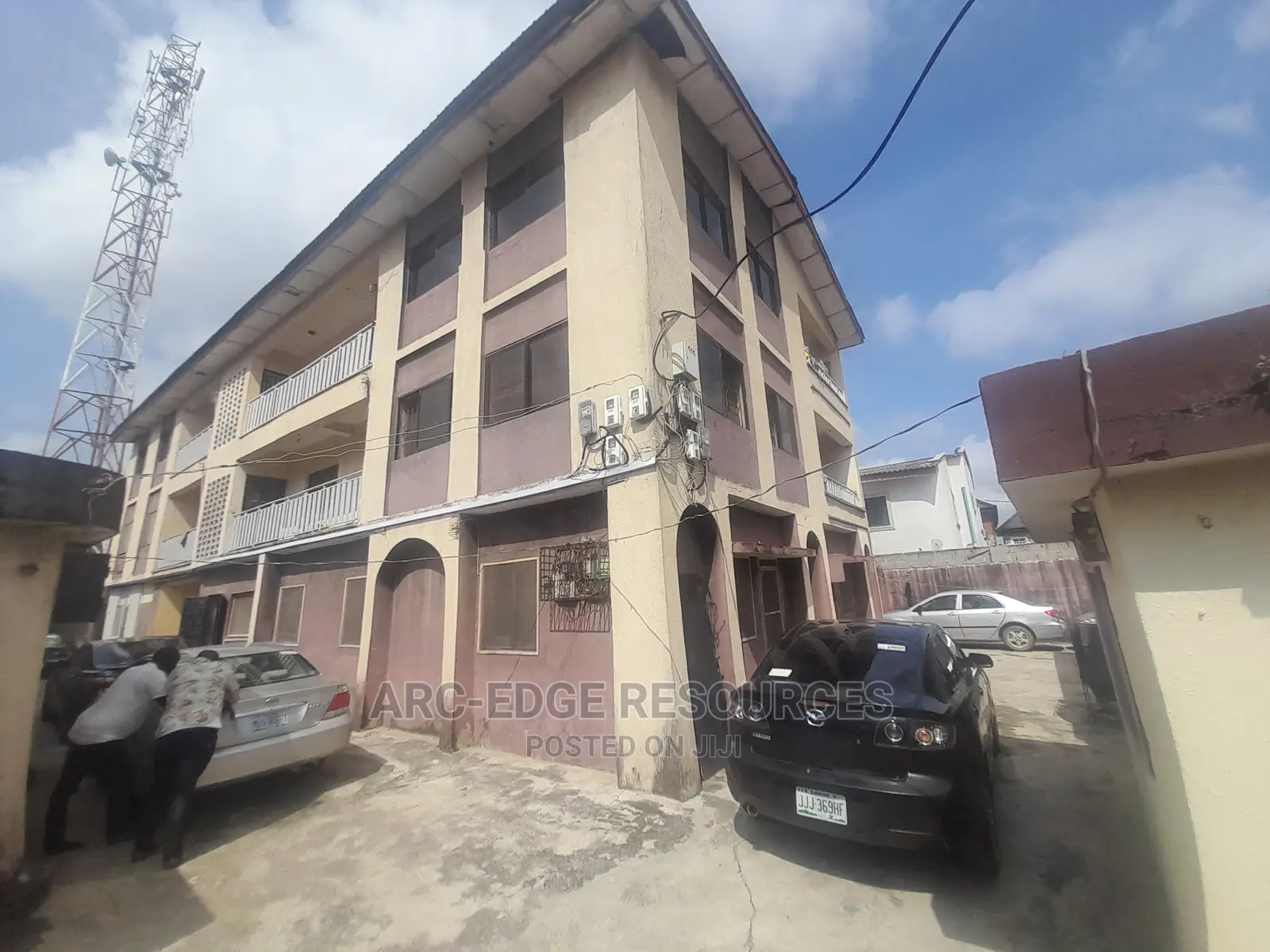 3bdrm Block of Flats in Ago Palace for sale