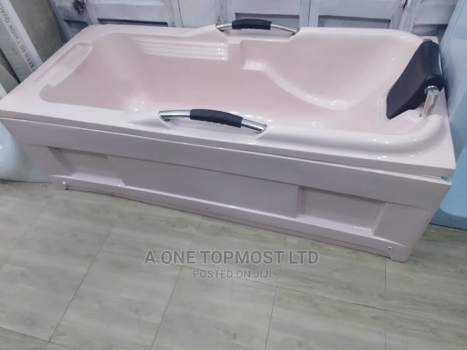 Pink Executive Bathtub
