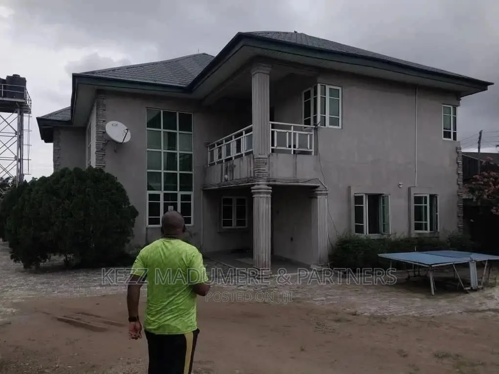 10bdrm Block of Flats in Ada George By, Port-Harcourt for sale