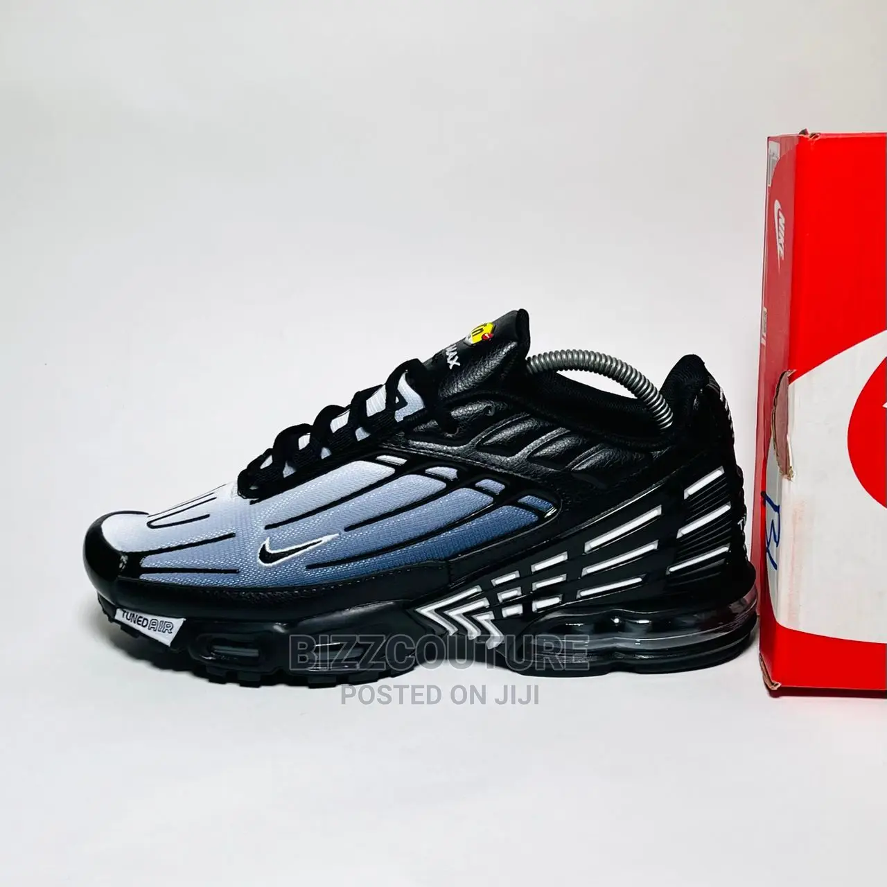 Original NIKE Air Max 95 Sneakers Available in Store