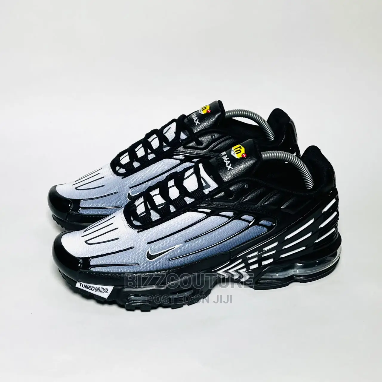 Original NIKE Air Max 95 Sneakers Available in Store