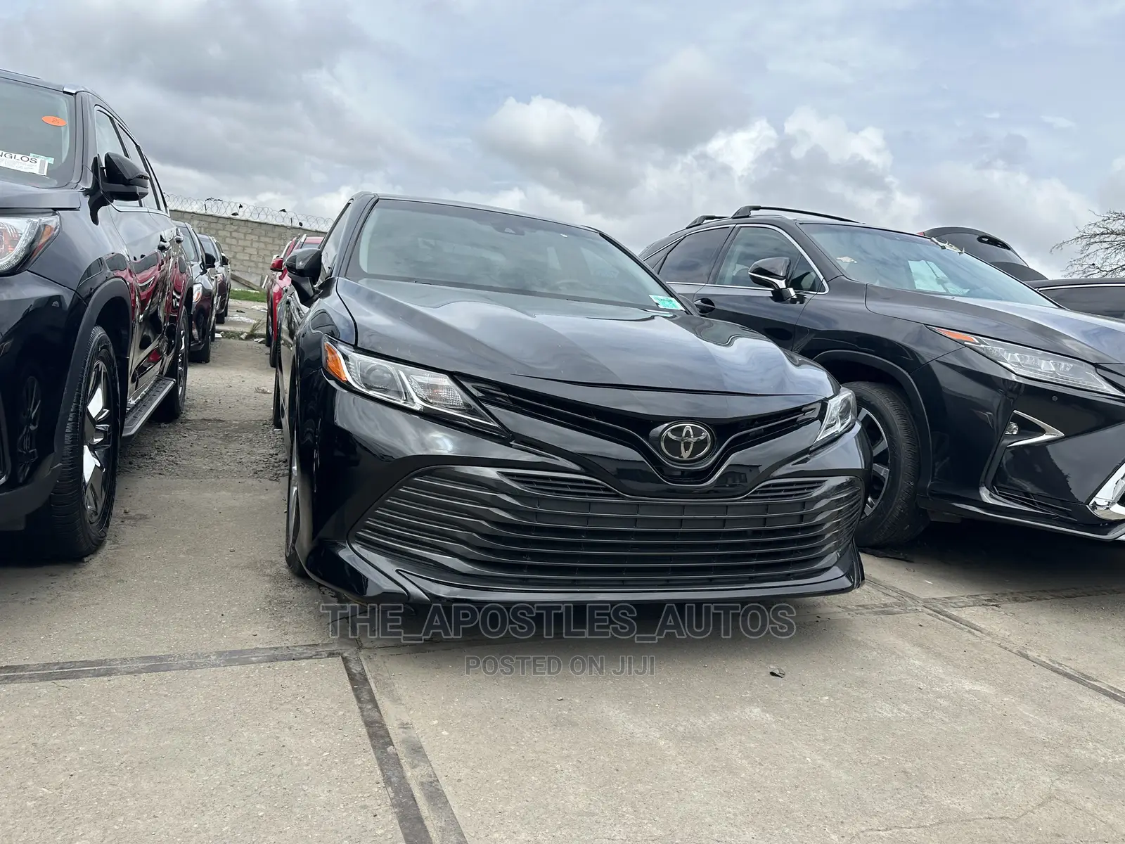Toyota Camry LE FWD (2.5L 4cyl 8AM) 2018 Black