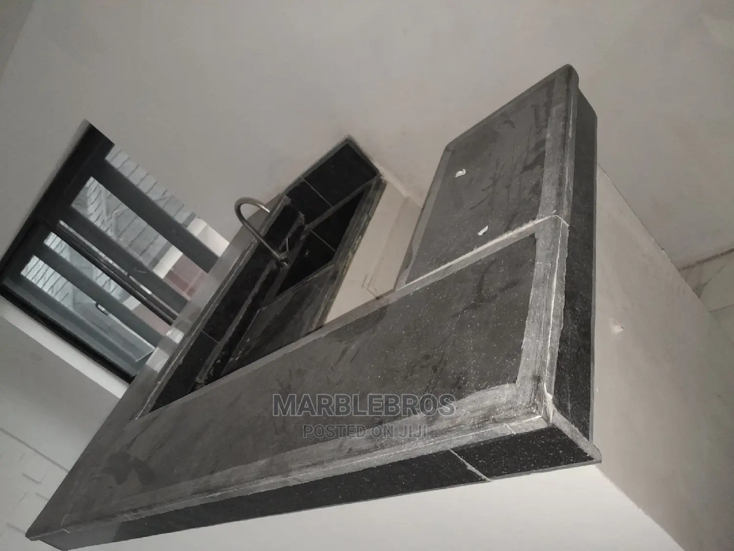 MB7 Black Marble Stone Countertop Finishing