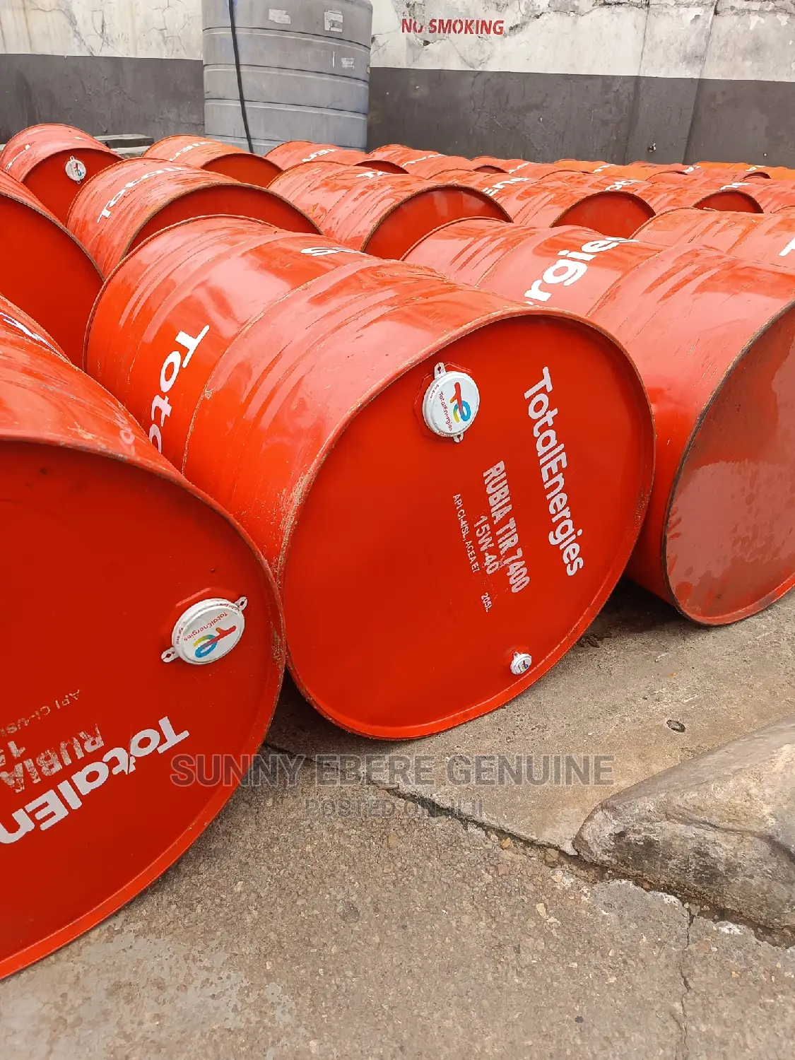 AZOLLA ZS 32 and Azolla 68 - Hydraulic Oils - Lubmarine