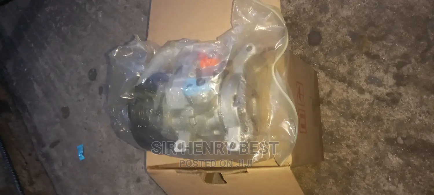 AC Compresso for Toyota Hilux 5L Diesel Engine